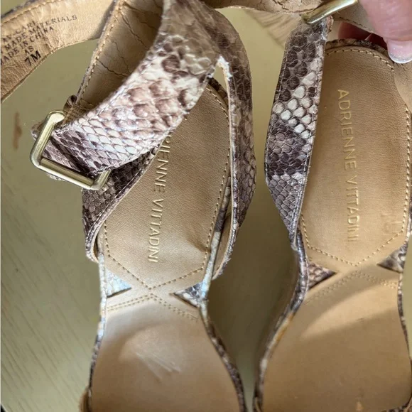 AV Wedge Sandals - Snakeskin Women’s  Size 7 - Picture 6 of 6